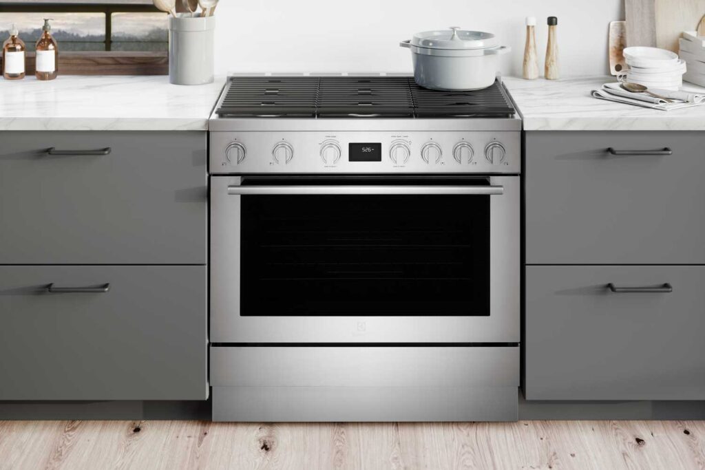 6 grate gas-powered cooking range from Electrolux.